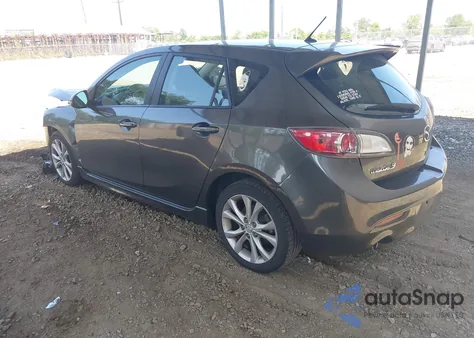 2011 Mazda Mazda3 S Sport z USA, uszkodzony, nr VIN JM1BL1K66B1901734